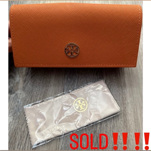 Tory Burch Accessories - Tory Burch Orange Glasses Case w/Cleansing Cloth